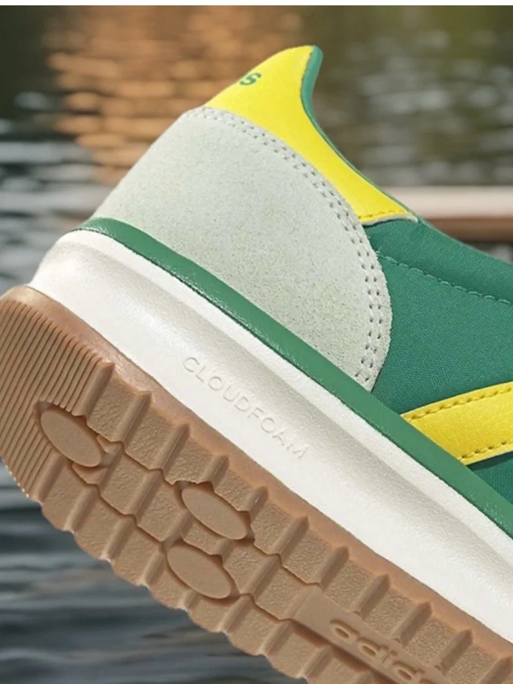 Adidas Women’s Green and Yellow Retro Low-Top Sneaker Size 8 New In Box